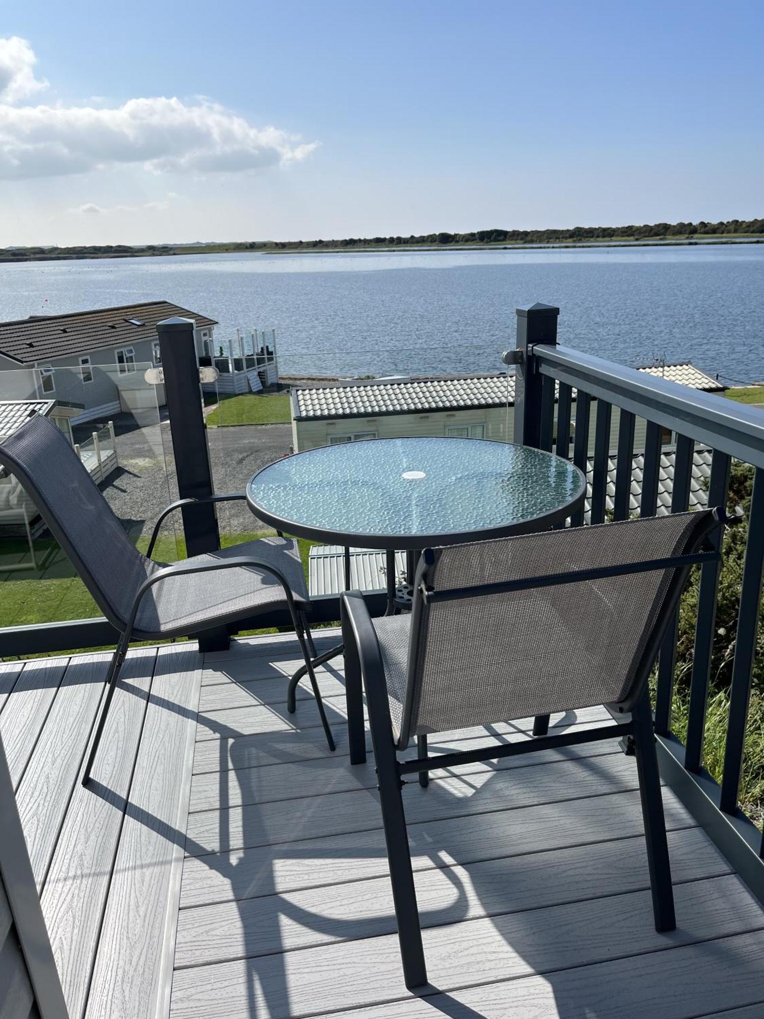 Lake View 92 Millom Esterno foto